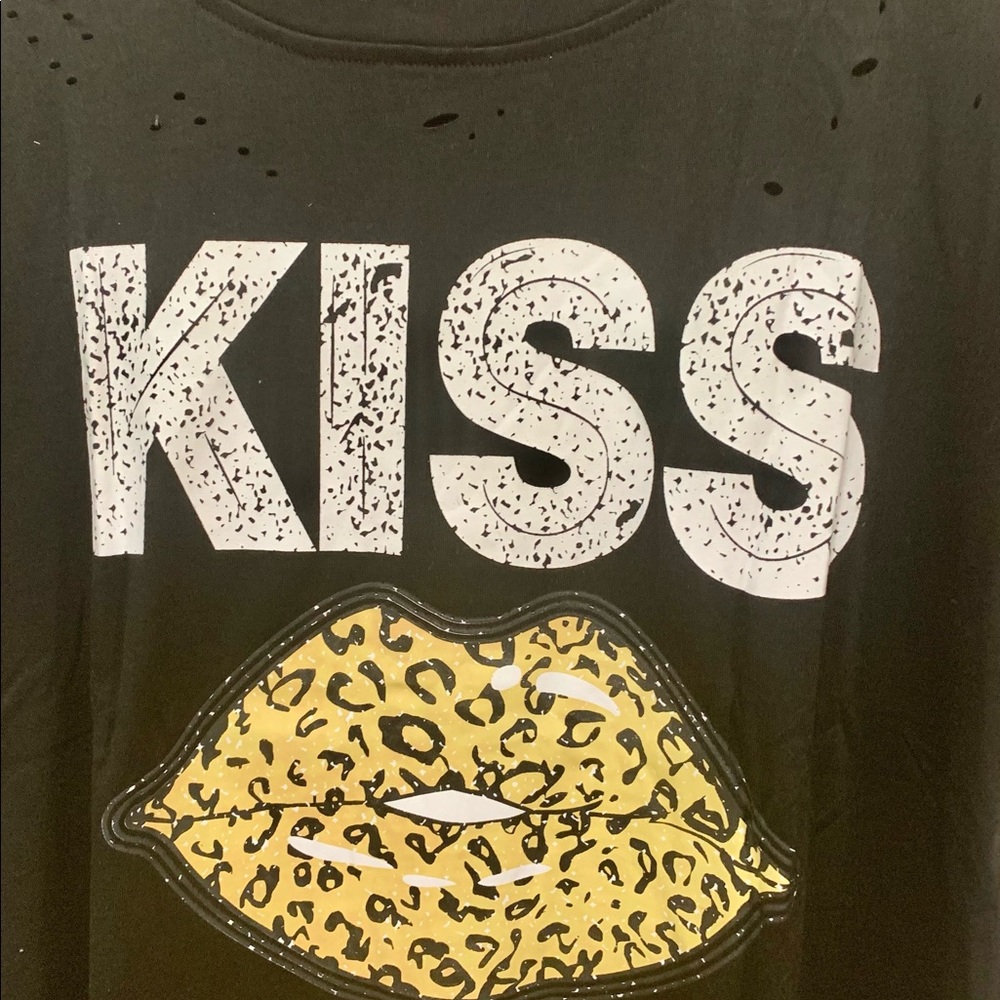 NEW Women’s Short Sleeved Distressed Graphic Tee - Picture 3 of 4